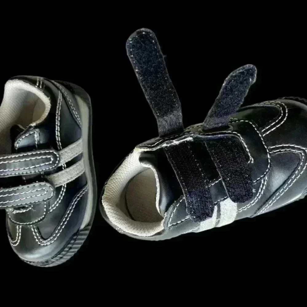 ADORABLE - The Children’s Place - trendy black shoes with velcro ties/straps